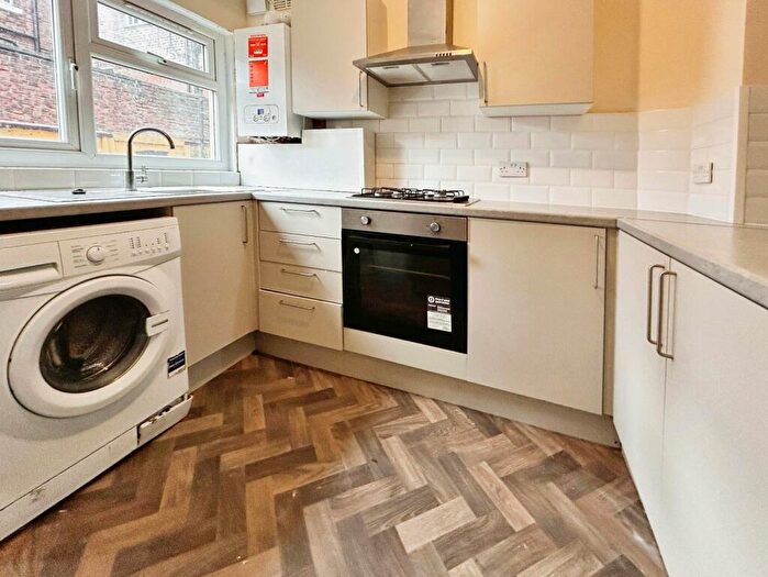 2 Bedroom End Of Terrace House To Rent In Stanley Avenue, Manchester, Greater Manchester, M14