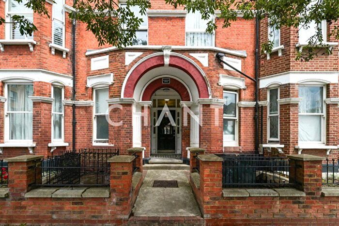 2 Bedroom Flat To Rent In Kingston House, Camden Street, Camden, London, NW1
