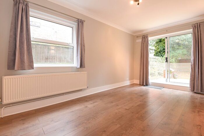 1 Bedroom Flat To Rent In Kings Road, Wimbledon, London, SW19