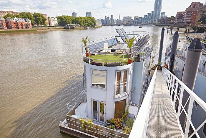 2 Bedroom House Boat To Rent In Nine Elms Pier, Vauxhall, SW11