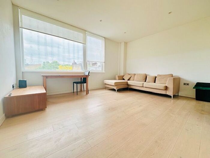 2 Bedroom Flat For Sale In Orsman Road, London, N1