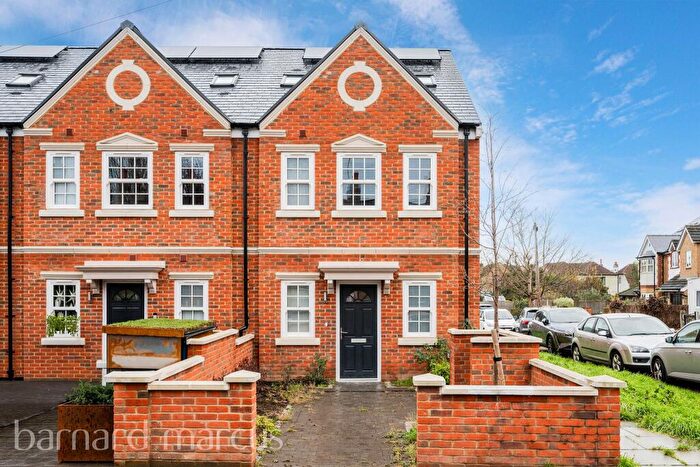 4 Bedroom House To Rent In Cleveland Road, New Malden, KT3