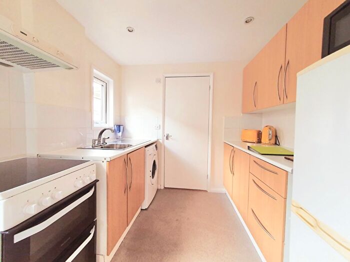 Studio To Rent In Fairlea Road, Emsworth, Hampshire, PO10
