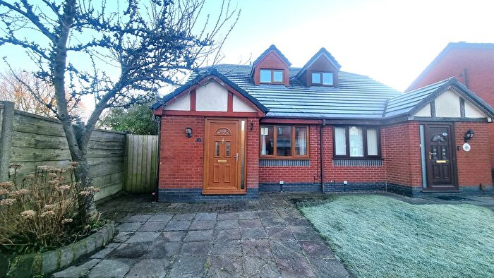 2 Bedroom Semi-Detached House To Rent In Sevenoaks Drive, Bolton, BL3