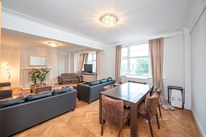 4 Bedroom Flat To Rent In Swiss Cottage, Hampstead, London, NW3