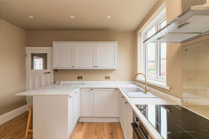 2 Bedroom Flat To Rent In Guelder Road, High Heaton, Newcastle Upon Tyne, NE7