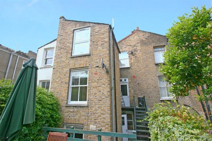 2 Bedroom Property To Rent In Driffield Road, London, E3