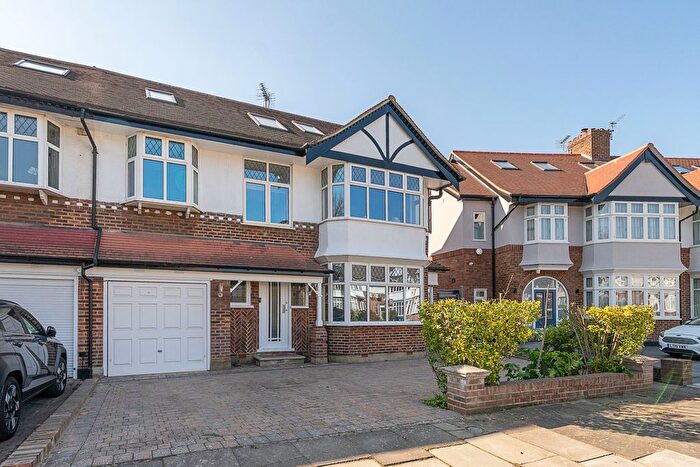 6 Bedroom Semi Detached House For Sale In Delamere Road, Ealing, W5