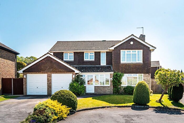 4 Bedroom Detached House For Sale In Guildford, Surrey, GU4