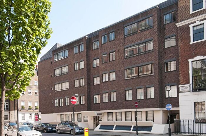 2 Bedroom Flat To Rent In Queen Anne Street, London, W1G