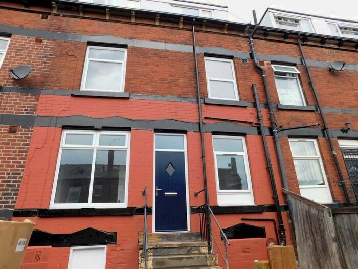 3 Bedroom Terraced House To Rent In Arthington Street, Hunslet, Leeds, LS10
