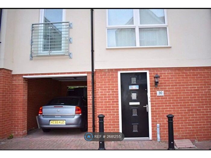 3 Bedroom Terraced House To Rent In Montfort Drive, Chelmsford, CM2