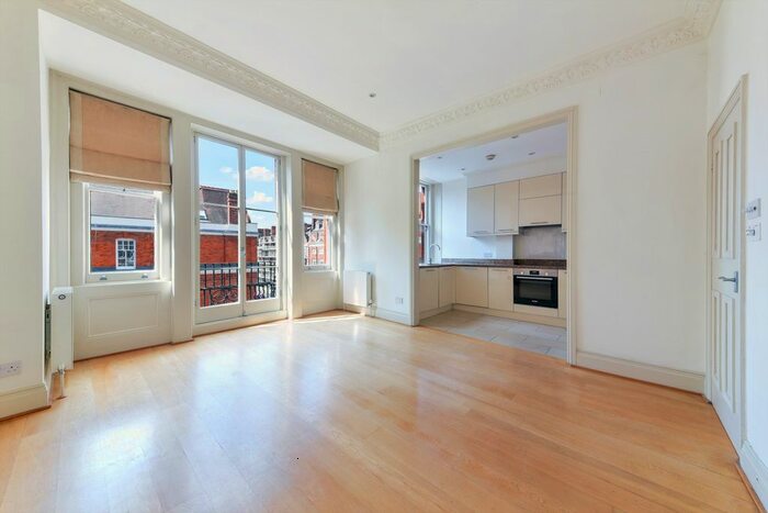 3 Bedroom Flat To Rent In Cranley Gardens, London, SW7