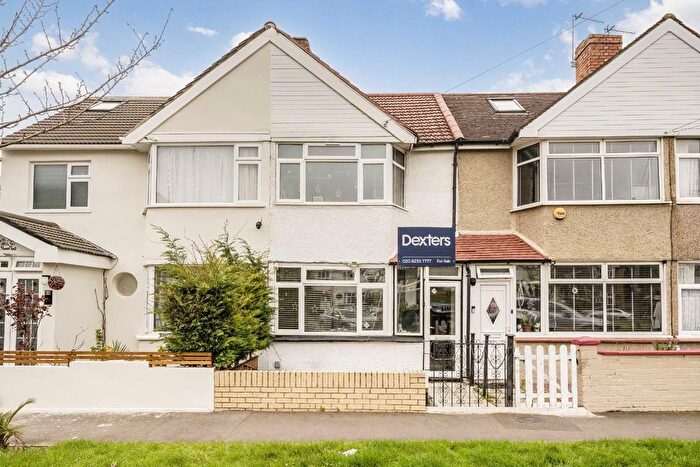 3 Bedroom Terraced House For Sale In Saxon Avenue, Hanworth, TW13