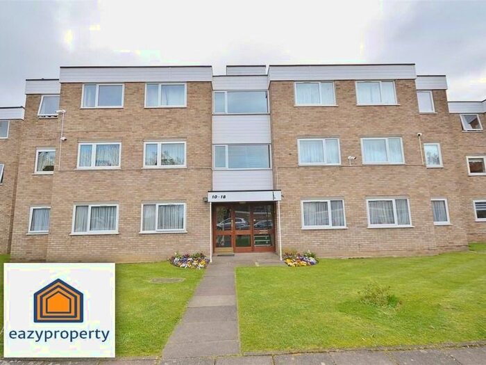 2 Bedroom Flat To Rent In Bedroom Flat, Woodhaven Gardens, Ilford, Greater London, IG6