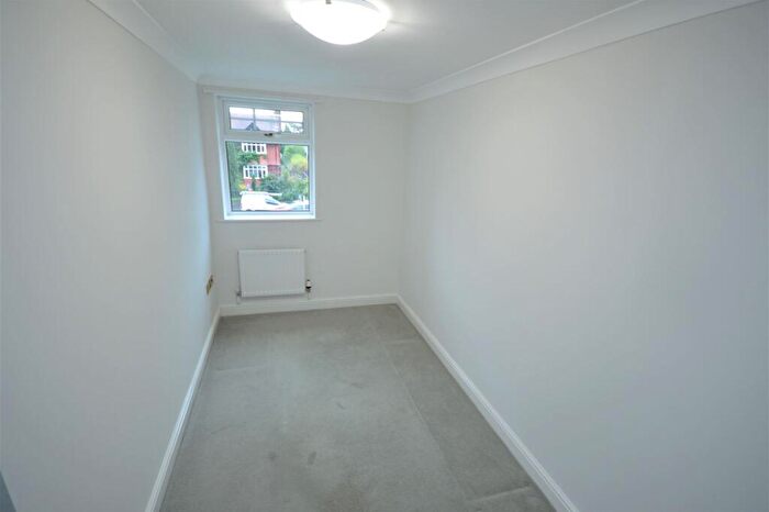 3 Bedroom Flat To Rent In Oak House, Bramhall Lane South, Bramhall, SK7
