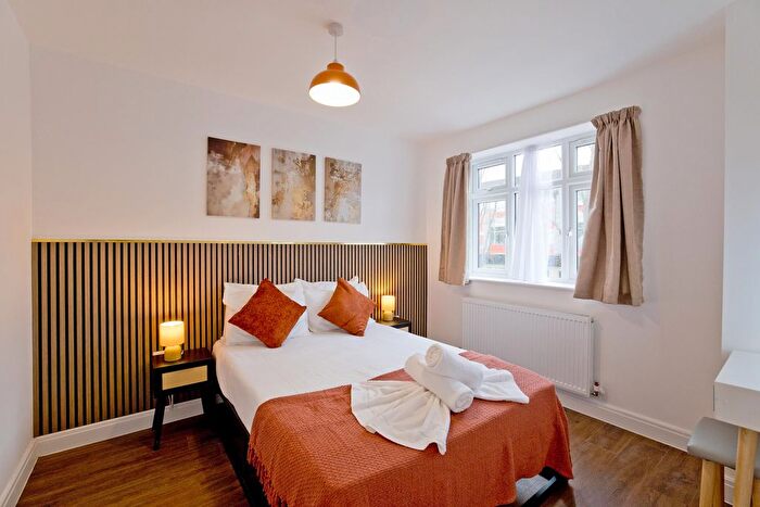 1 Bedroom Flat To Rent In Woodberry Grove, N4
