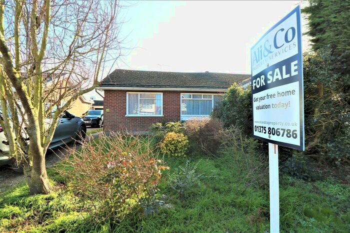 2 Bedroom Bungalow For Sale In The Spinney, Orsett, Grays, RM16