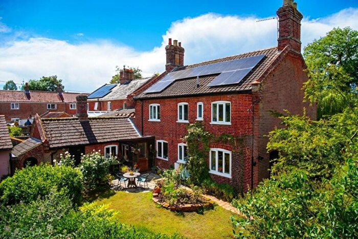 4 Bedroom Detached House For Sale In School Lane, Little Melton, Norwich, NR9