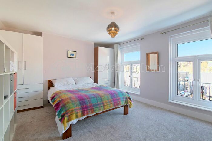 2 Bedroom Flat To Rent In Oakfield Road, Penge, SE20