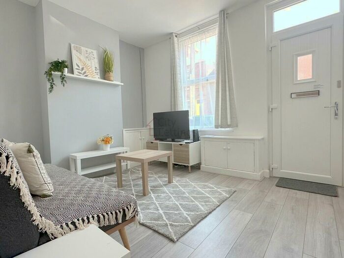 2 Bedroom Terraced House To Rent In Falcon Grove, Sherwood Rise, NG7