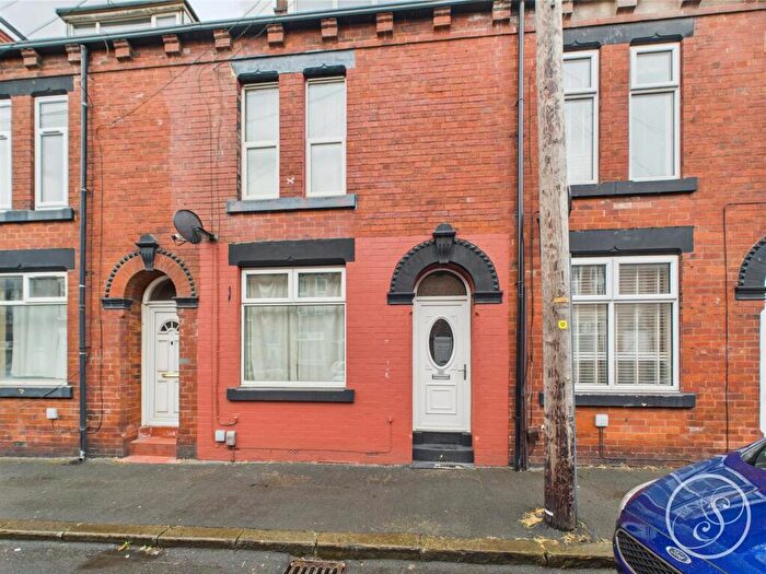 3 Bedroom Terraced House For Sale In Victoria Grove., Leeds, LS9