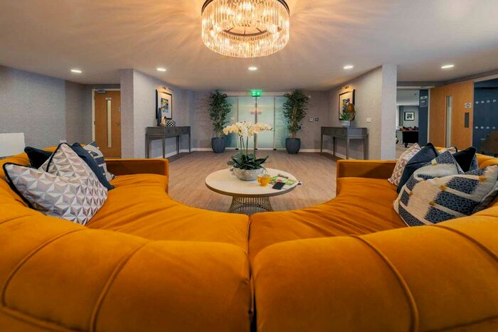 2 Bedroom Property For Sale In Northwich Road, Knutsford, WA16