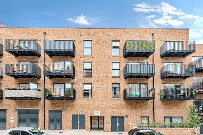 2 Bedroom Flat To Rent In Rolfe Terrace London, SE18