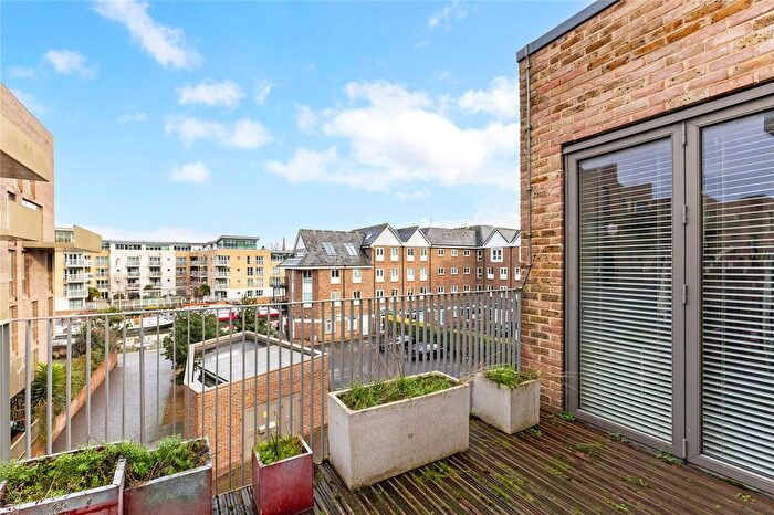 3 Bedroom End Terrace House To Rent In Narrowboat Avenue, Brentford, TW8