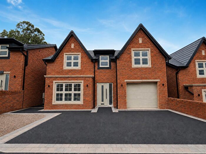 5 Bedroom House For Sale In Mottram Wood, Stalybridge, SK15