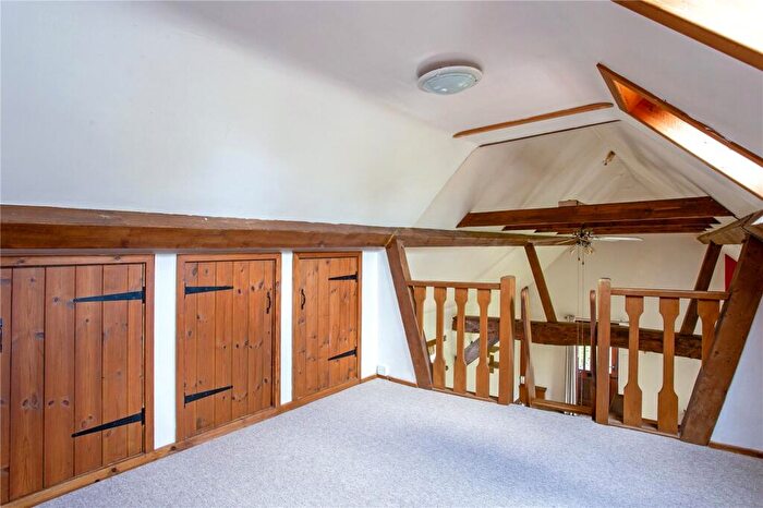 1 Bedroom Detached House For Sale In Little Ickford, Aylesbury, Buckinghamshire, HP18