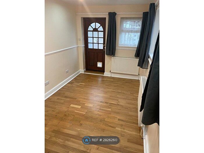 Studio To Rent In Central Park Road, London, E6