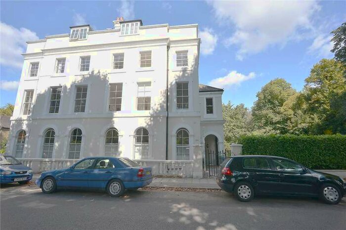 2 Bedroom Flat To Rent In Grove Park, Camberwell, London, SE5