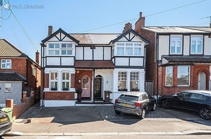 3 Bedroom Semi-detached House For Sale In Cambridge Road, Carshalton, SM5