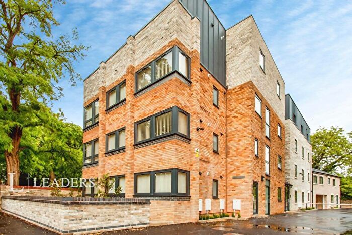 Flat To Rent In Fitzwilliam Road, Cambridge, Cambridgeshire, CB2