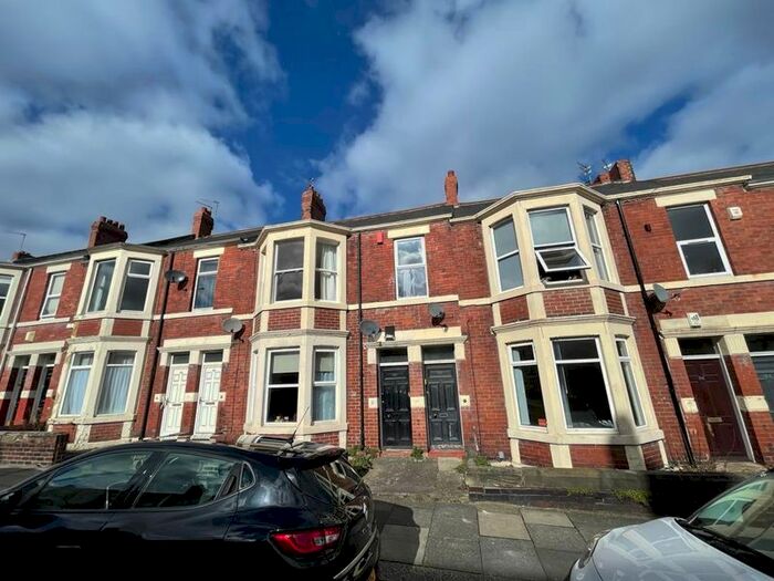 3 Bedroom Flat To Rent In Shortridge Terrace, Jesmond, Newcastle Upon Tyne, NE2