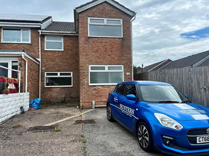 3 Bedroom Semi-Detached House To Rent In Cae Siwsan, Brackla, Bridgend, CF31