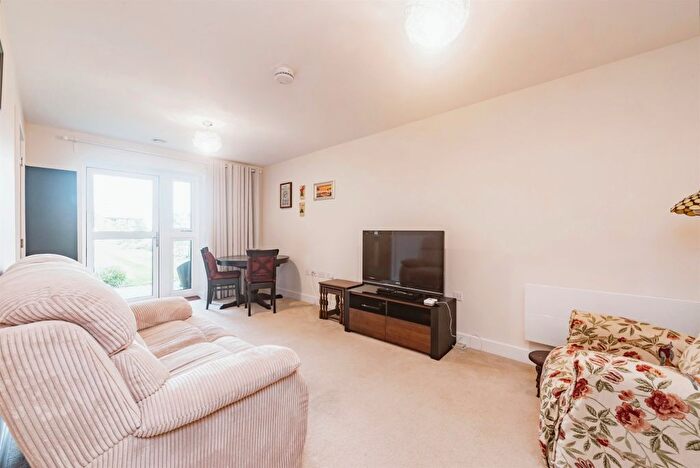 1 Bedroom Flat For Sale In Shortwood Copse Lane, Basingstoke, RG23