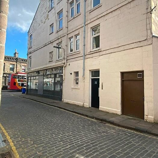 2 Bedroom Flat To Rent In South Methven Street, Perth, PH1