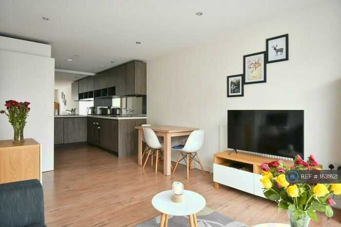 1 Bedroom Flat To Rent In Hester House, London, SE13