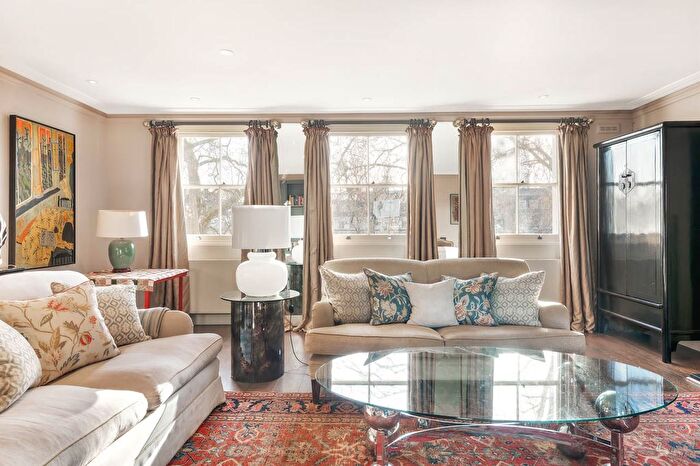 3 Bedroom Flat To Rent In Cornwall Gardens, London, SW7