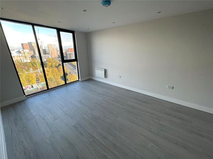 2 Bedroom Flat To Rent In Regent Plaza Block B, Oldfield Road, Salford, M5