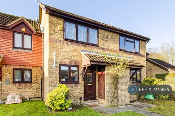 2 Bedroom Terraced House To Rent In Columbia Avenue, Ruislip, HA4