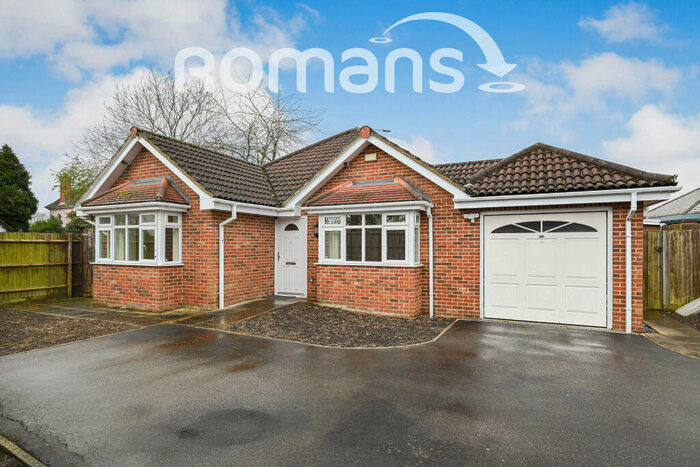 3 Bedroom Bungalow To Rent In Shepherds Walk, RG6