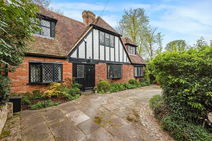 4 Bedroom Detached House For Sale In Common Lane, Wilmington, DA2