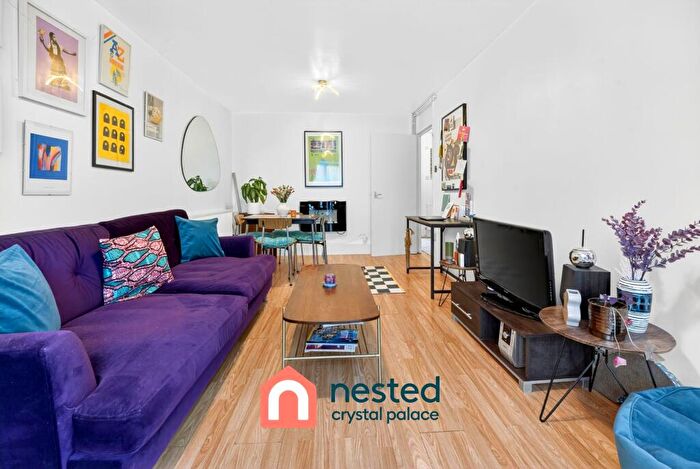 1 Bedroom Flat For Sale In Battenberg Walk, London, SE19