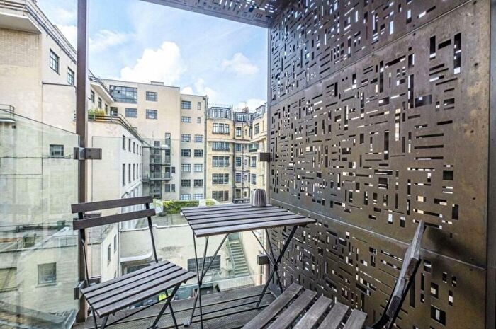 2 Bedroom Flat To Rent In Weymouth Street, London, W1W