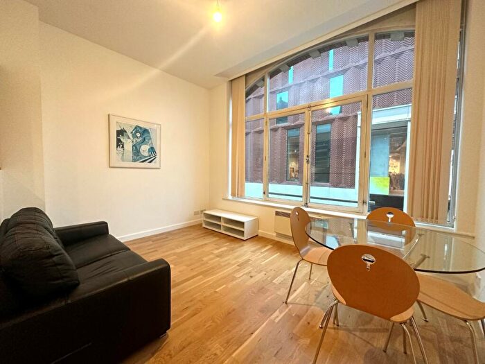 1 Bedroom Flat To Rent In Vicar Lane, Leeds, West Yorkshire, Uk, LS1