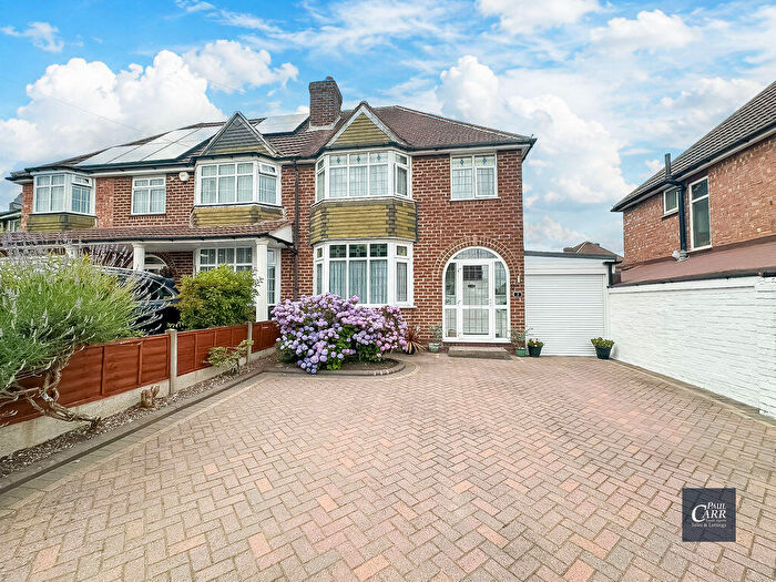 3 Bedroom Semi-Detached House For Sale In Banners Gate Road, Sutton Coldfield, B73