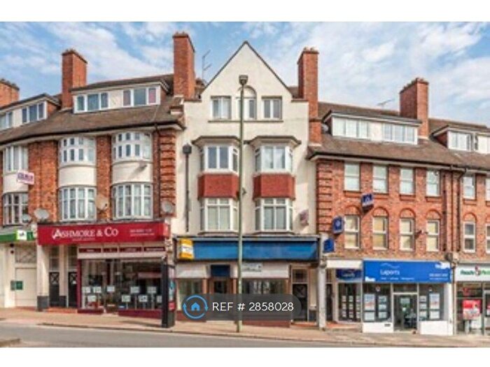 3 Bedroom Flat To Rent In Finchley Lane, Hendon, NW4